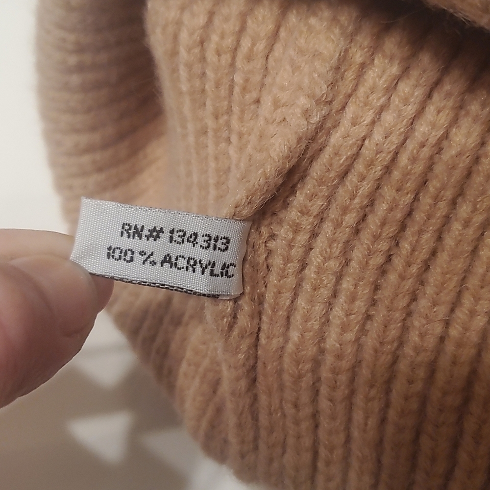 Smiley Face Ribbed Beanie - Picture 5 of 5